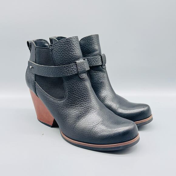 Korks Boots Womens 10 Black Pebbled Leather Ease Ankle Booties Strap Block Heel - Picture 2 of 13